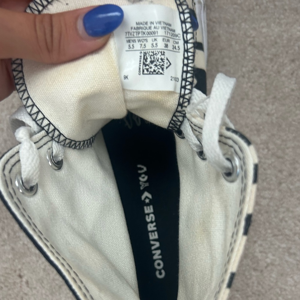 Platform Converse - image 2